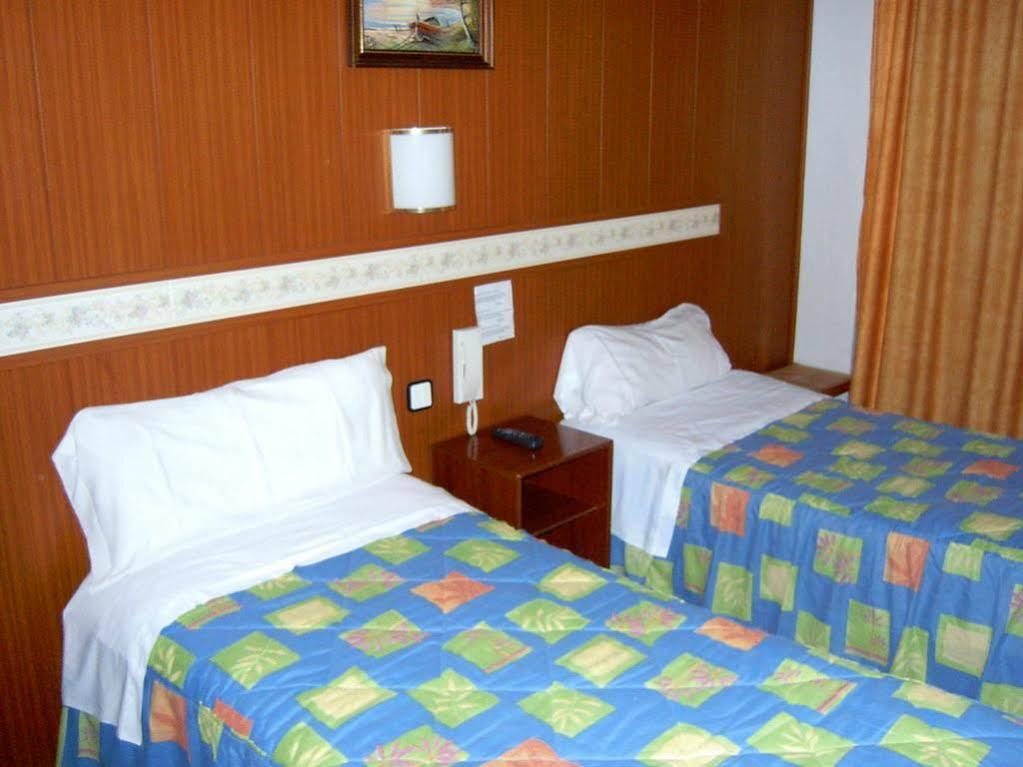 Pension Venecia Salou Exterior photo